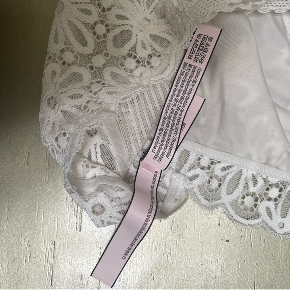 Victoria's Secret Lacy Bralette Size M - Picture 6 of 6